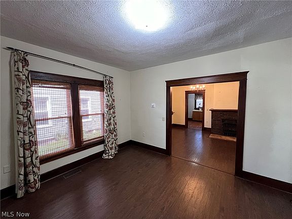 5th image of 440 Buffalo St