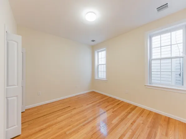 67 70th Street image 5 of 10