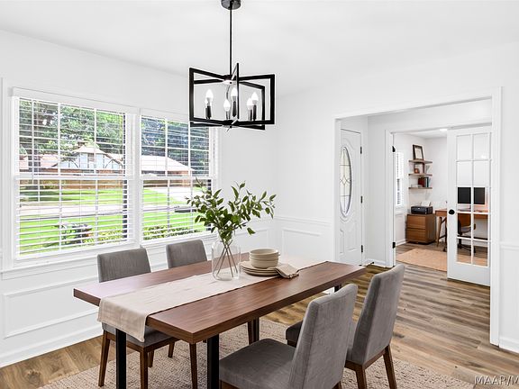 5th image of 3718 Woodhill Rd