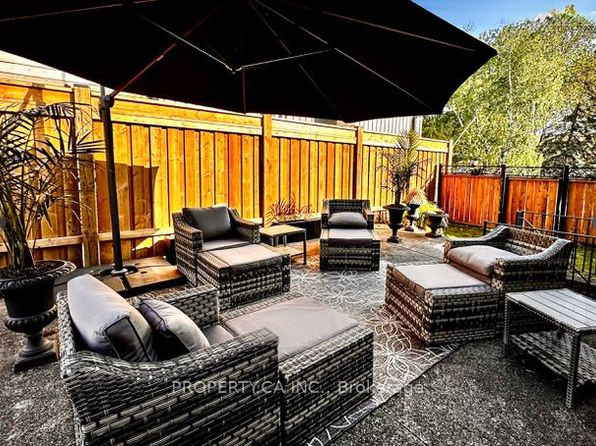4367 Kerry Dr, Burlington, ON L7L 1W2