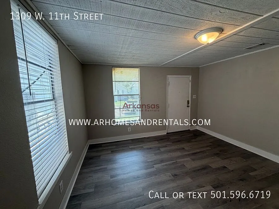 1309 W. 11th Street | 3 Bedrooms | 1 Bathroom 1/2 Off First Month's Rent — Photo 2