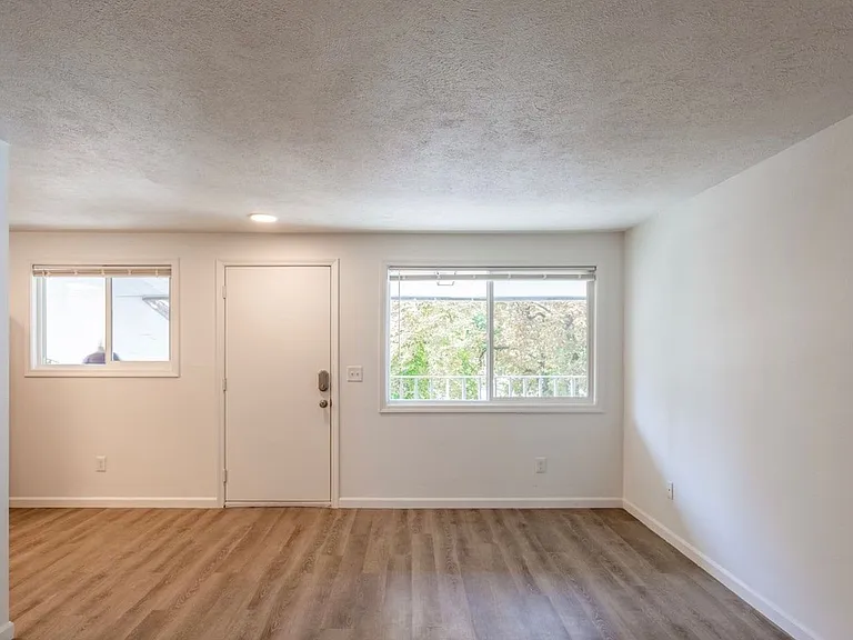 Campus View Apartments near EWU! — Photo 16