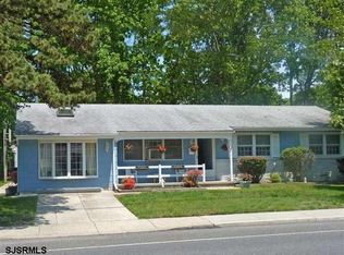 27 W Laurel Dr, Somers Point, NJ 08244