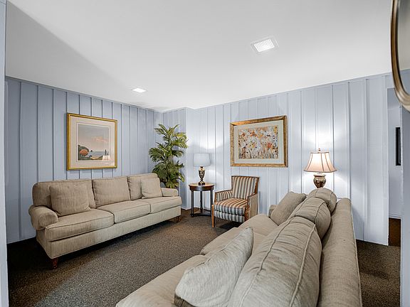 4th image of 1133 S Finley Rd APT 310