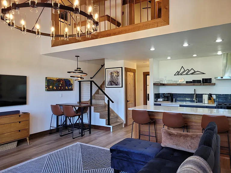 Great room with fabulous light. Open, airy, spacious.
