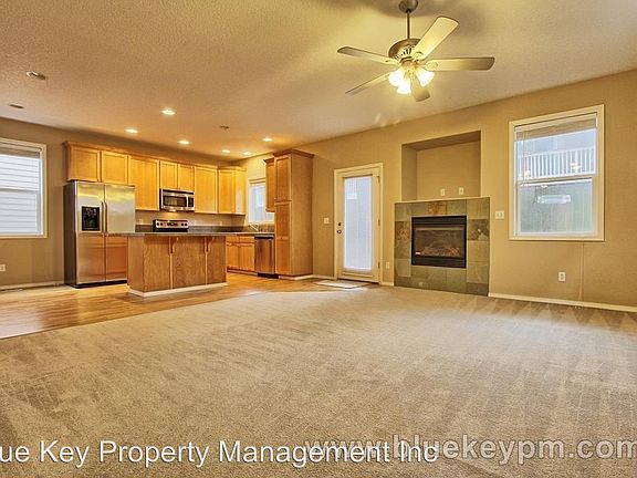 4th image of 5918 NE 56th St