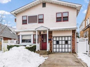 330 E Olive St, Long Beach, NY 11561