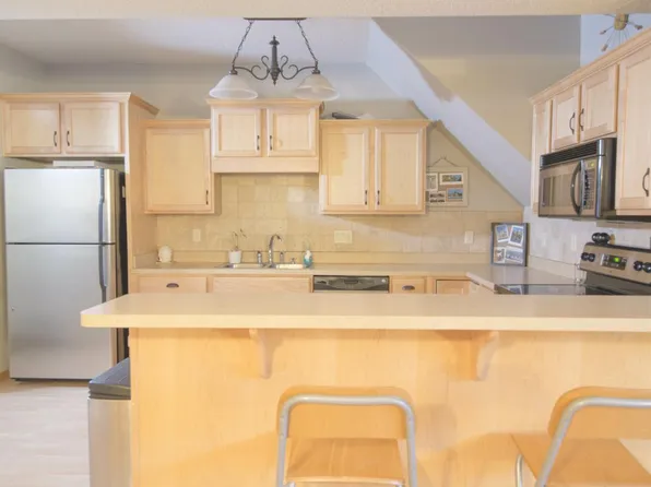 9779 3rd Ave S, Bloomington, MN 55420