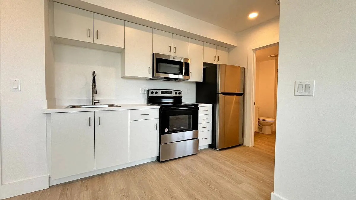 9300 Compton Ave — Photo 2
