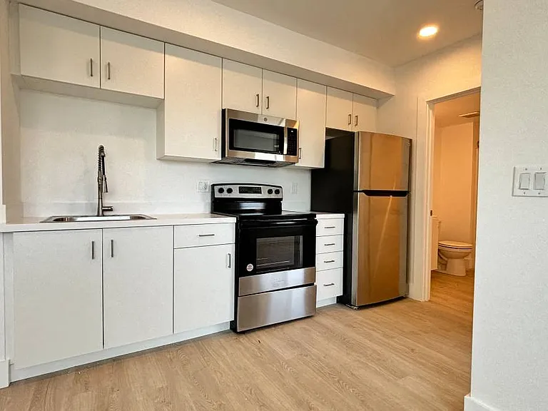 9300 Compton Ave — Photo 2