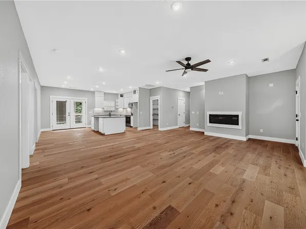 8 Whitstable Dr, Bella Vista, AR 72714
