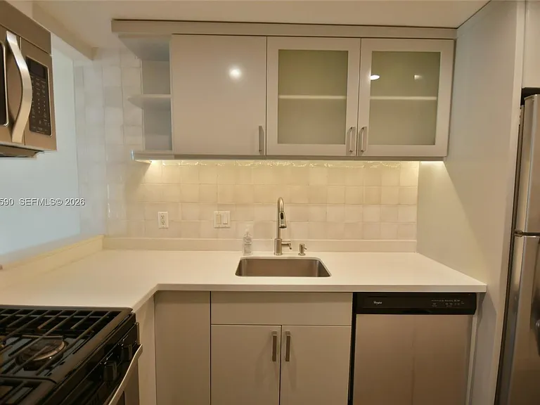 6884 N Kendall Dr #C401 — Photo 20
