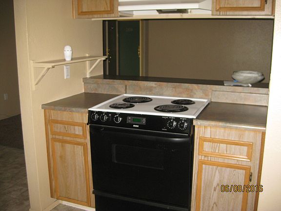 4th image of 1002 30th St APT 209