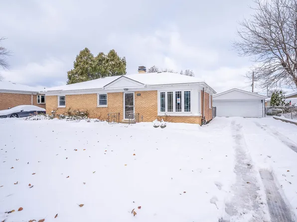 6420 W 85th Pl, Burbank, IL 60459