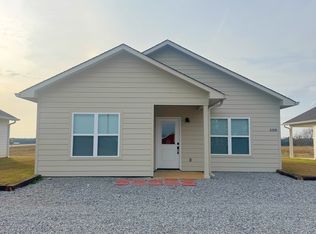 576 W Lowndes Dr, Columbus, MS 39701