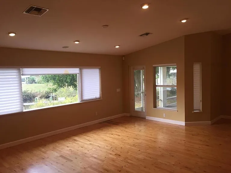 310 Shady Ln — Photo 18