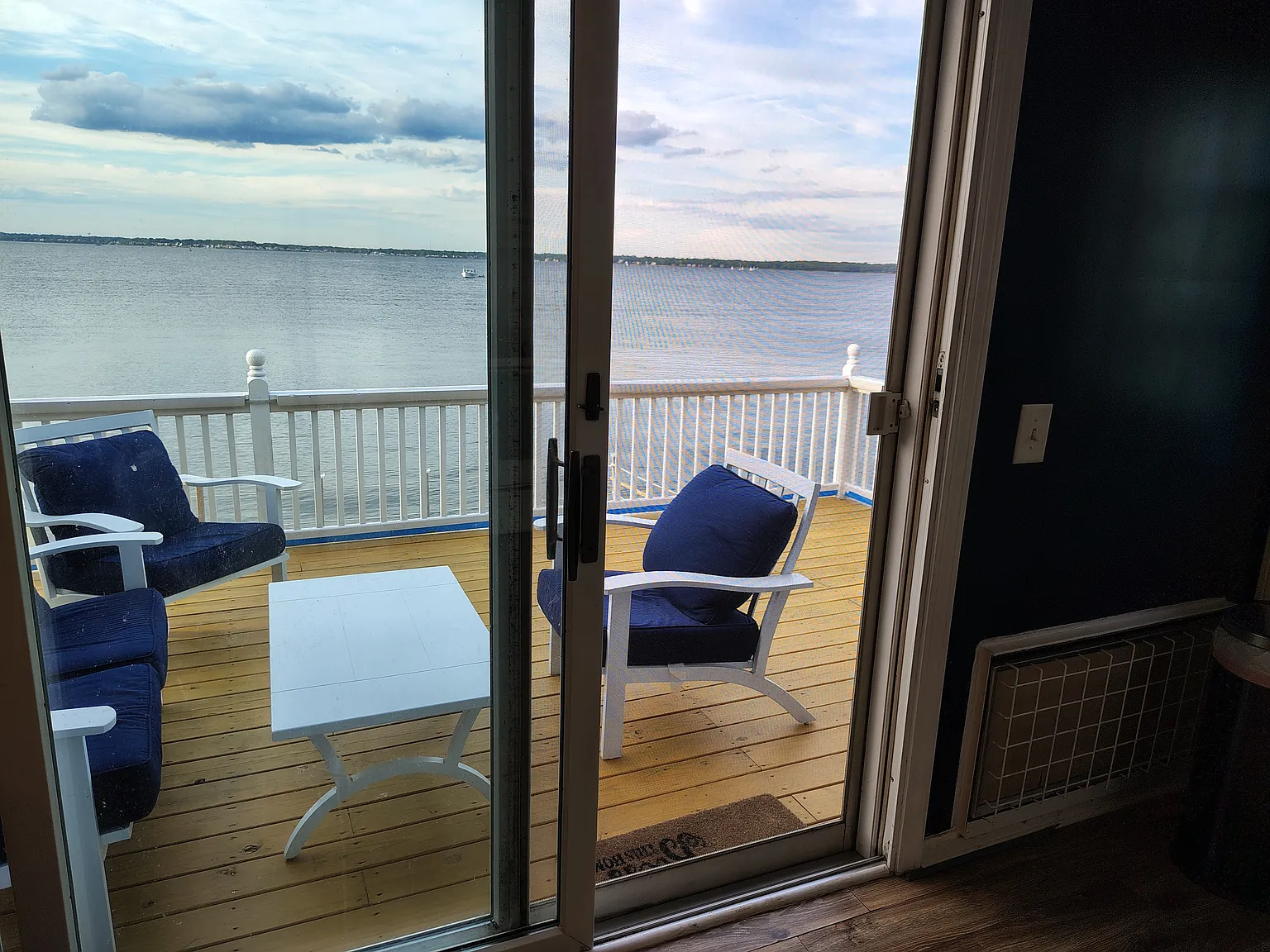 2 bed, 750 sqft, $2,800 — Photo 3