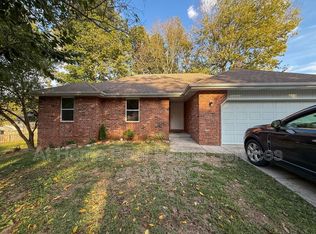 5134 S Old Wire Rd, Battlefield, MO 65619