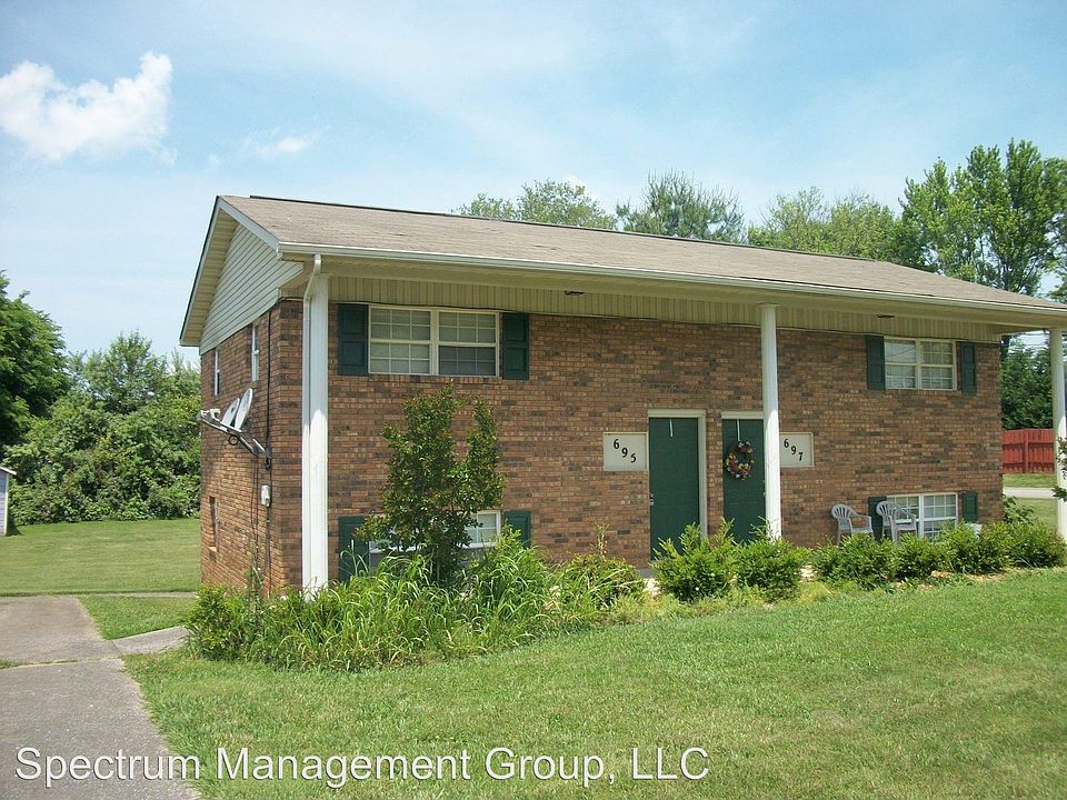 1st image of 695 Parkway Dr