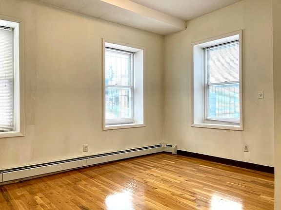 2nd image of 114 Manhattan Ave #1R