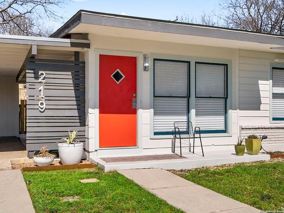 1st image of 219 Amador