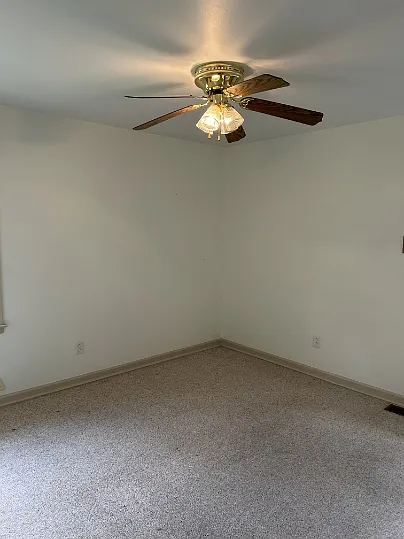 106 Sherwood Dr — Photo 11