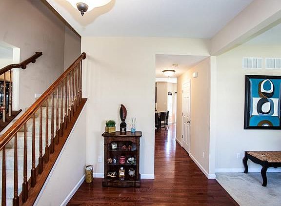 2nd image of 2623 Shorewood Dr