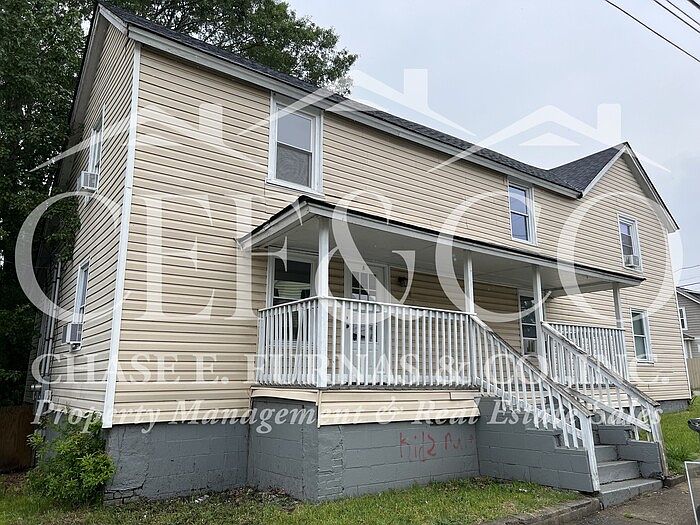 1st image of 478 N Forest St