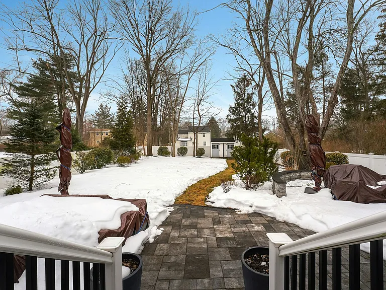 41 Fairview Ave — Photo 21