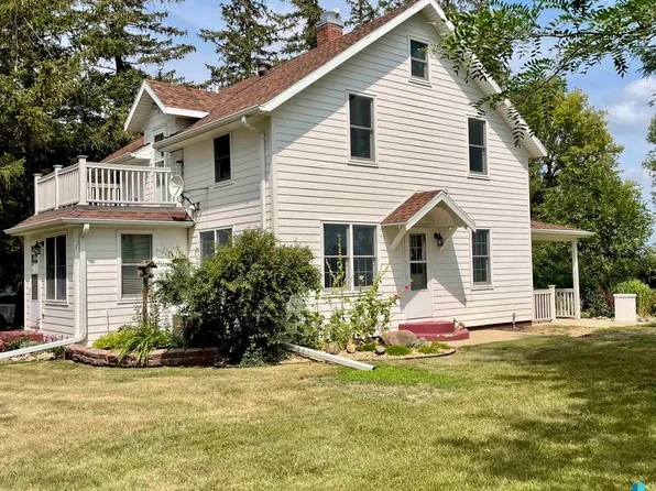 24574 150th St, Wilmont, MN 56185