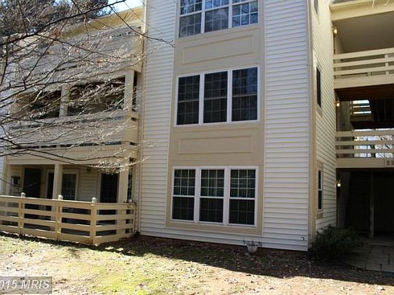 View of rear balcony (2nd floor)