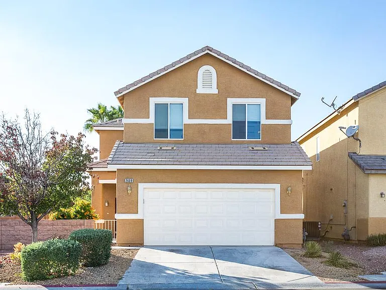 2609 Los Palos St — Photo 3