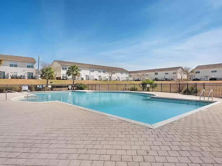 748 Majestic Dr — Photo 5