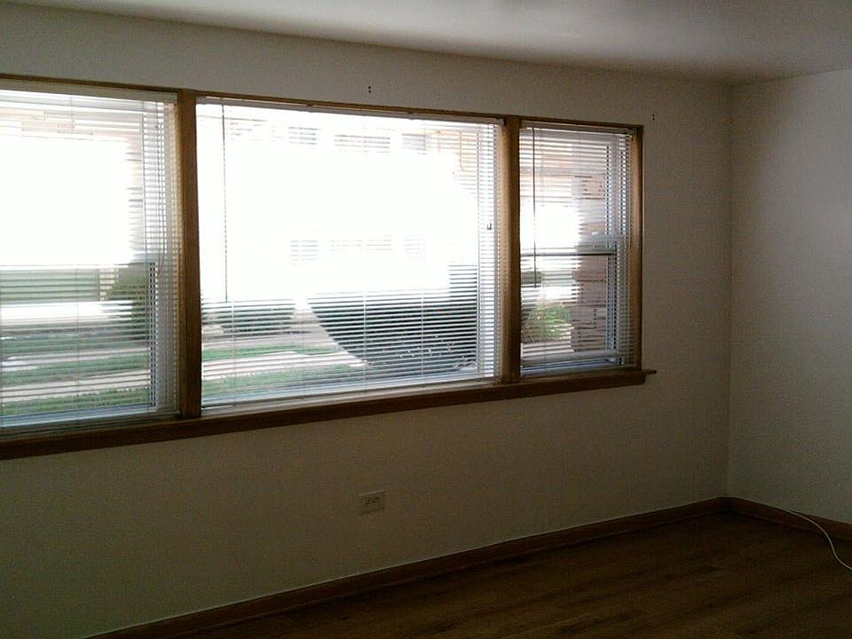 1st image of 7410 N Harlem Ave #Garden
