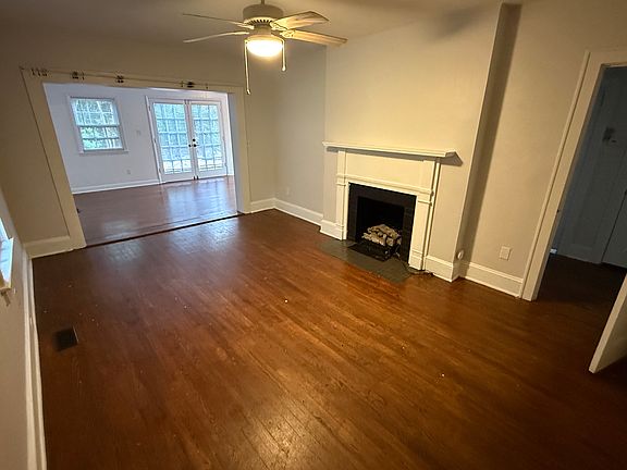 5th image of 209C Devane St