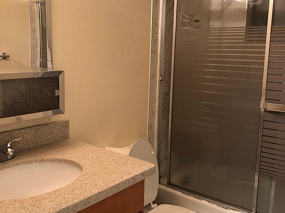 5th image of 5615 204th St SW APT A