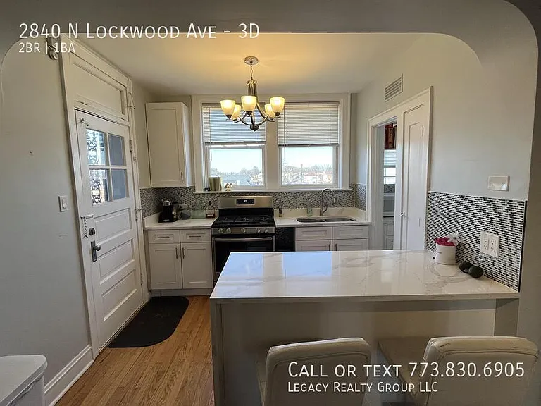 2840 N Lockwood Ave #3D — Photo 1