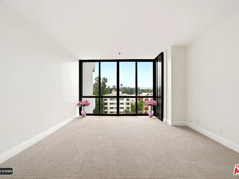 10660 Wilshire Blvd #805 — Photo 43