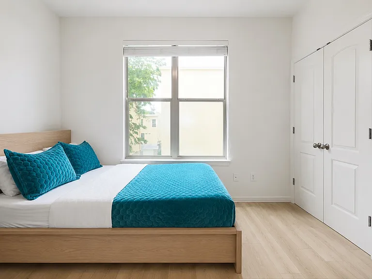 1115 Kinney Ave #19 — Photo 21
