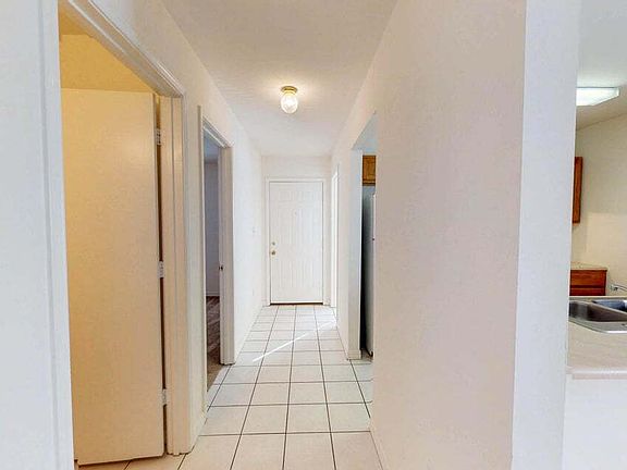 3rd image of 895 Silverwood Dr #3
