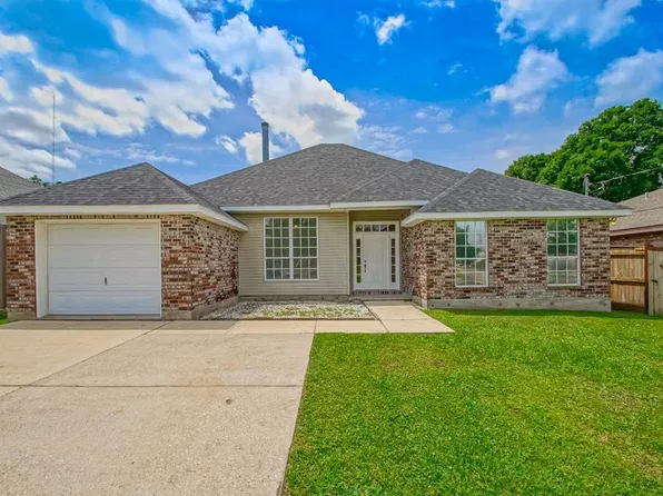 2415 Memorial Park Dr, New Orleans, LA 70114