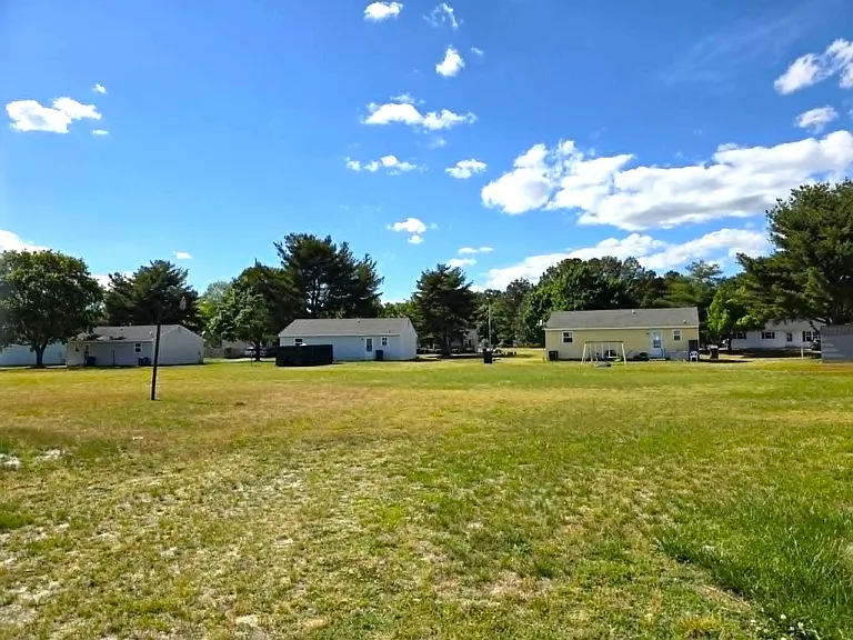1122 Hillcrest Ave — Photo 4