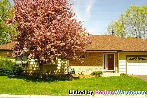1649 Norwood Dr — Photo 2