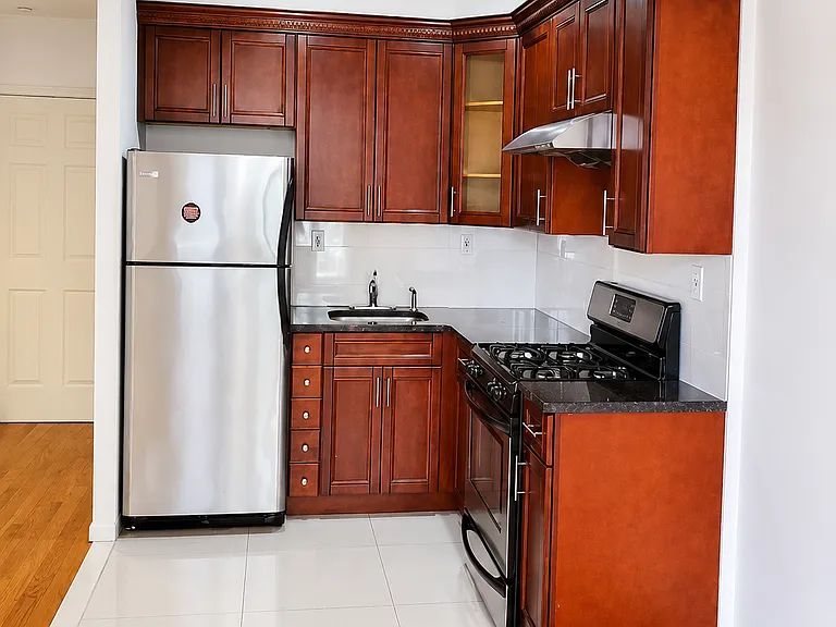 82-20 Britton Ave #2B — Photo 3