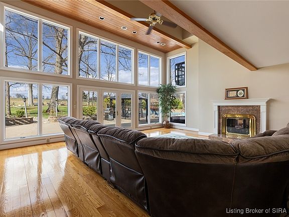 3rd image of 8006 Shenandoah Lane