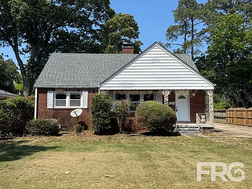1611 Rose St Photo 1