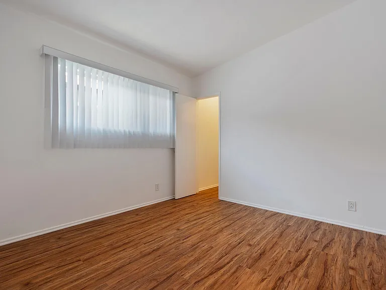 1645 Federal Ave #8 — Photo 7