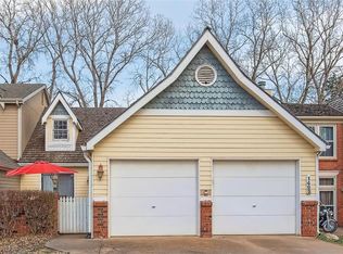 1422 Stone Meadows Dr, Lawrence, KS 66049