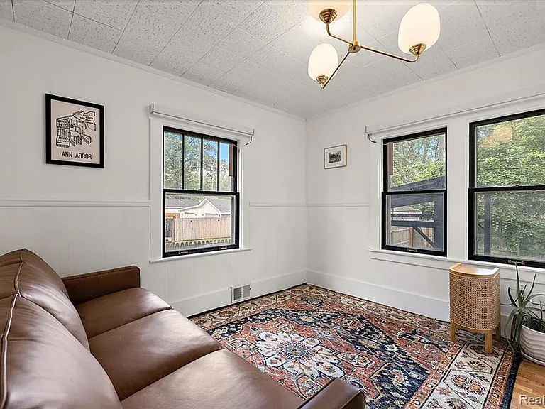 529 Hawthorn Ave — Photo 38