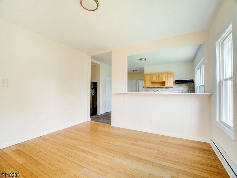 179 22nd St #4 — Photo 9